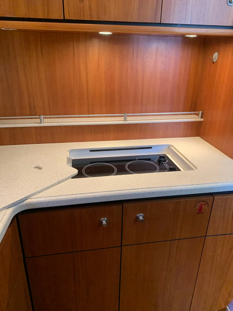 Slide: The Image of Tiara 4300 Sovran 2008 - 17