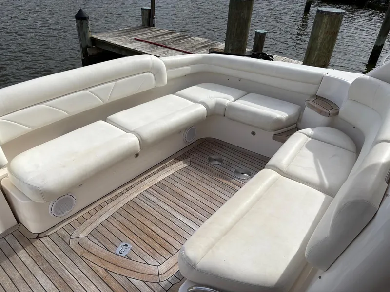 Slide: The Image of Tiara 4300 Sovran 2008 - 30