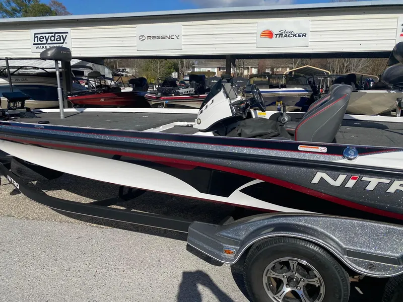 Slide: The Image of 2020 Nitro Z21 Pro boat on trailer at dealership. - 3