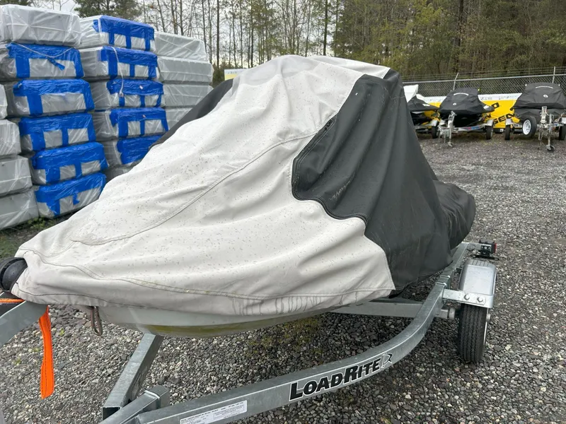 Slide: The Image of Sea-Doo GTI SE 130 2010 - 10