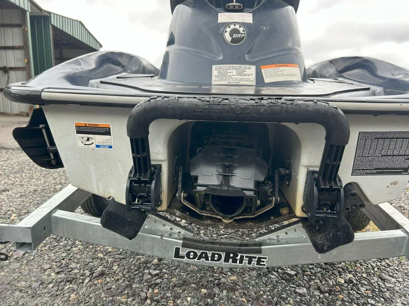 Slide: The Image of Sea-Doo GTI SE 130 2010 - 19