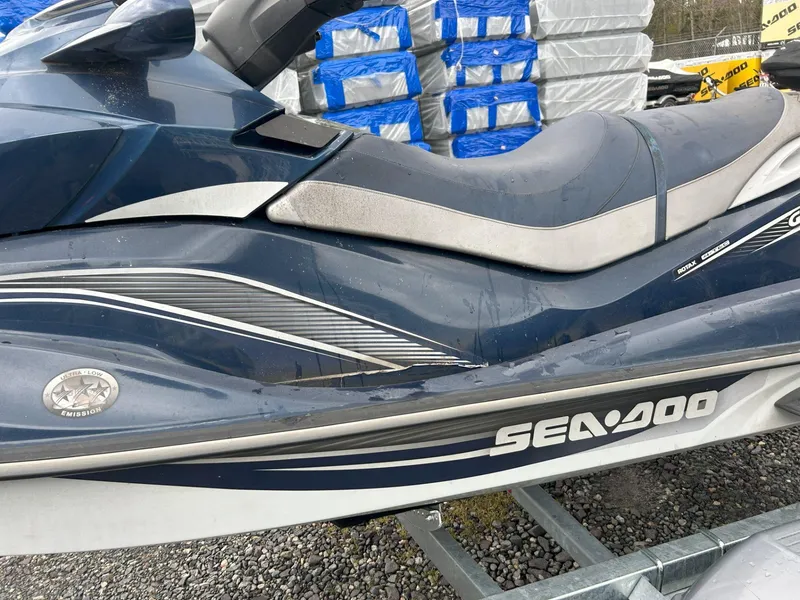 Slide: The Image of Sea-Doo GTI SE 130 2010 - 4