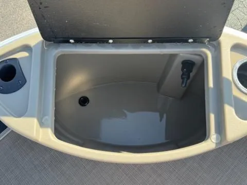 Slide: The Image of Livewell compartment on 2025 Sun Tracker Bass Buggy 18 DLX pontoon boat. - 10