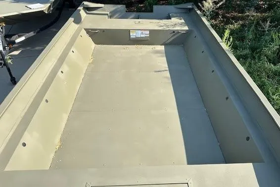 Slide: The Image of 2025 Tracker GRIZZLY 2072 Utility boat interior, empty and ready for customization. - 20