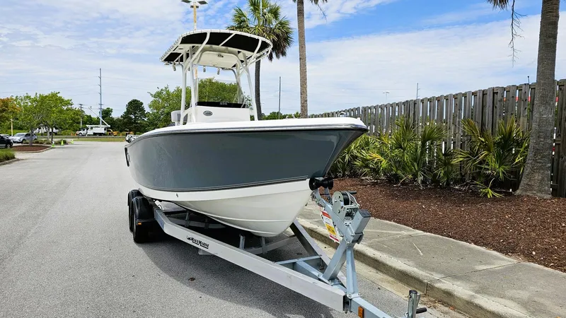 Slide: The Image of Mako 214 Center Console 2024 - 119