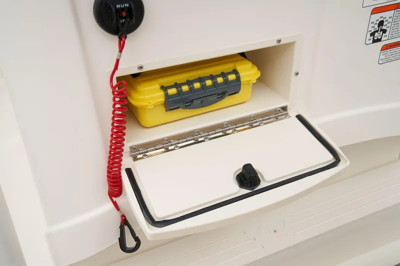 Slide: The Image of Mako 214 Center Console 2024 - 53