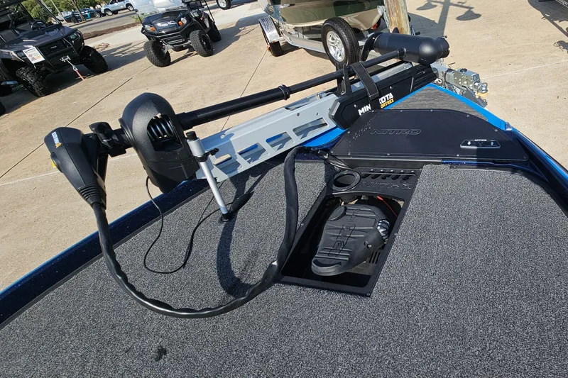 Slide: The Image of 2025 Nitro Z21 XL boat deck with Minn Kota trolling motor. - 8