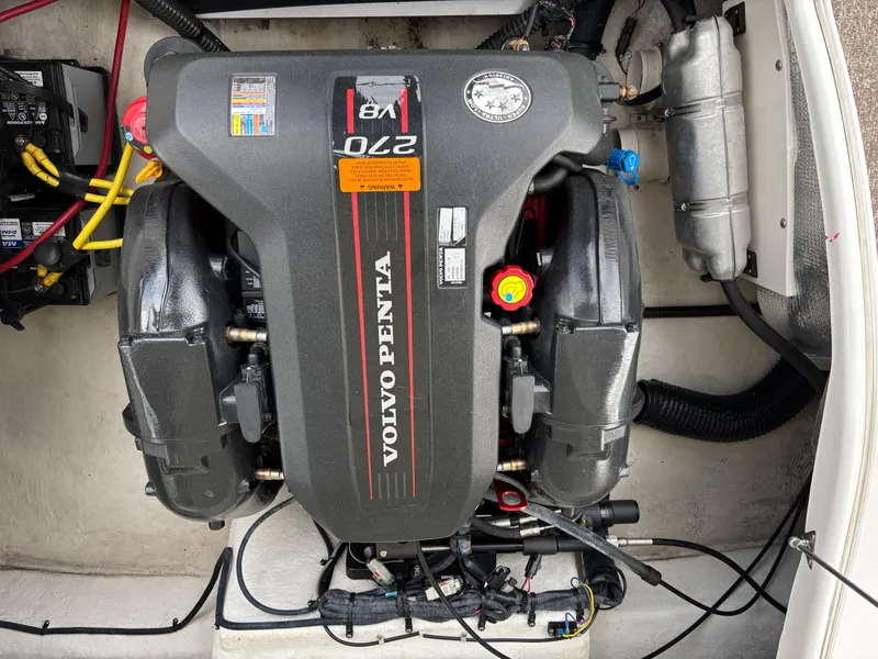 Slide: The Image of Volvo Penta engine in 2014 Chaparral 224 Sunesta boat, detailed view. - 9