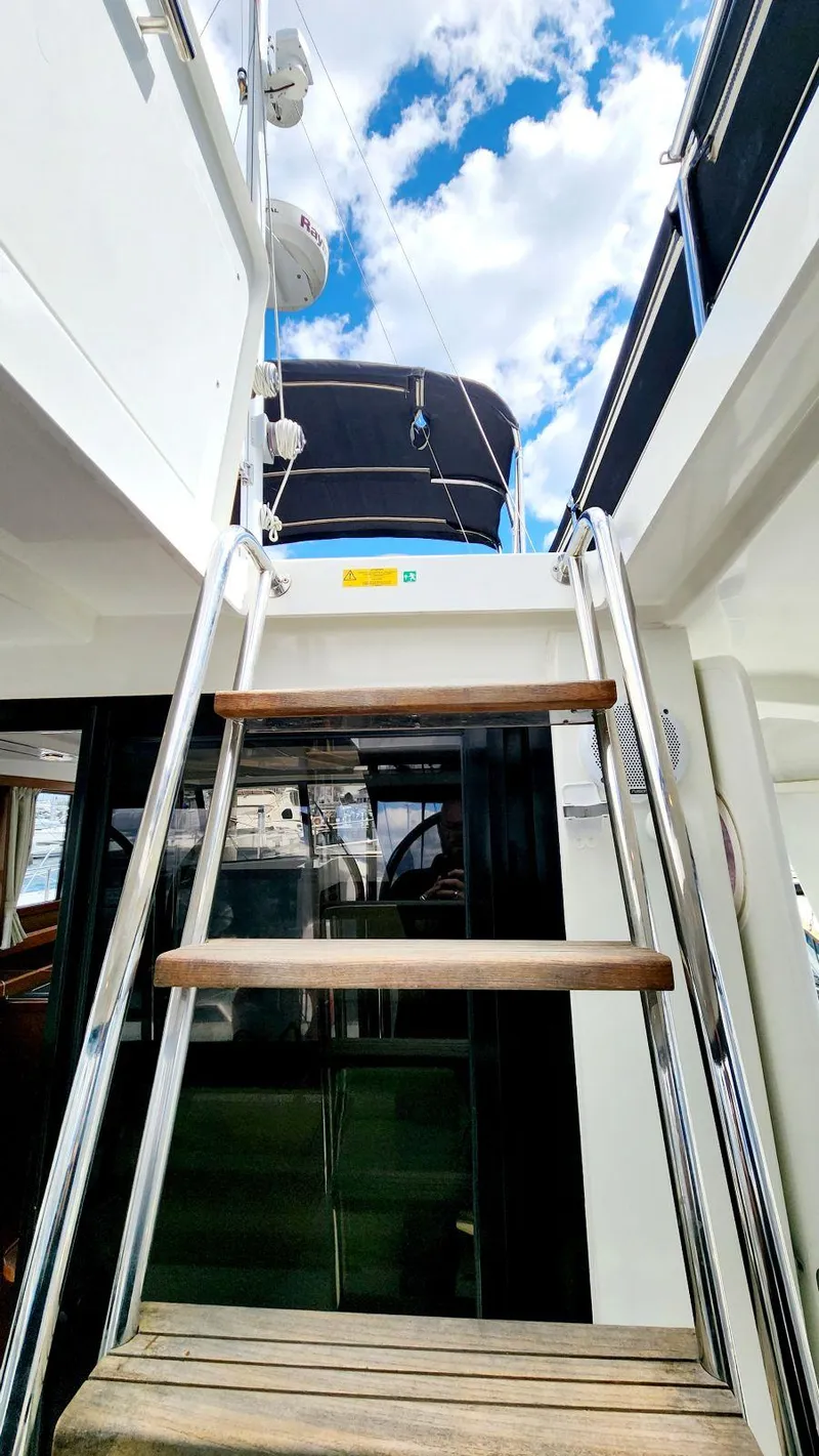 Slide: The Image of Beneteau Swift Trawler 34 2011 - 23