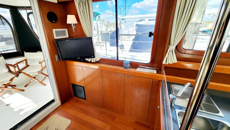 Slide: The Image of Beneteau Swift Trawler 34 2011 - 30