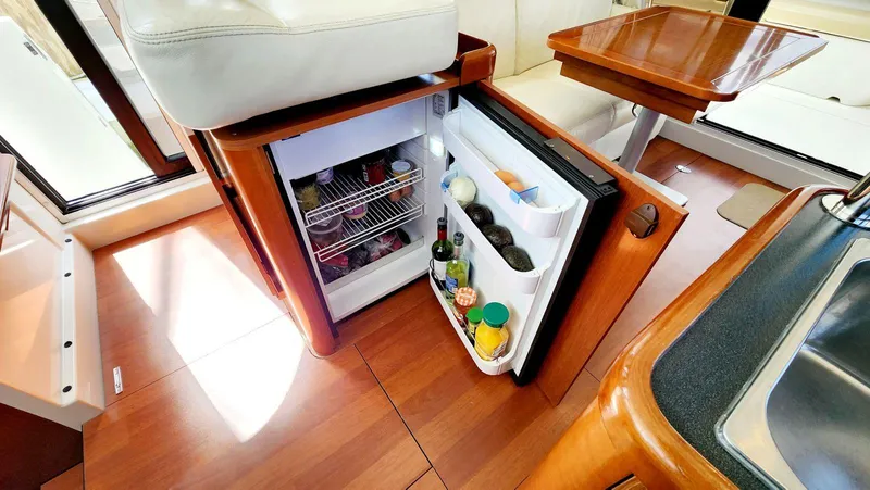 Slide: The Image of Beneteau Swift Trawler 34 2011 - 38