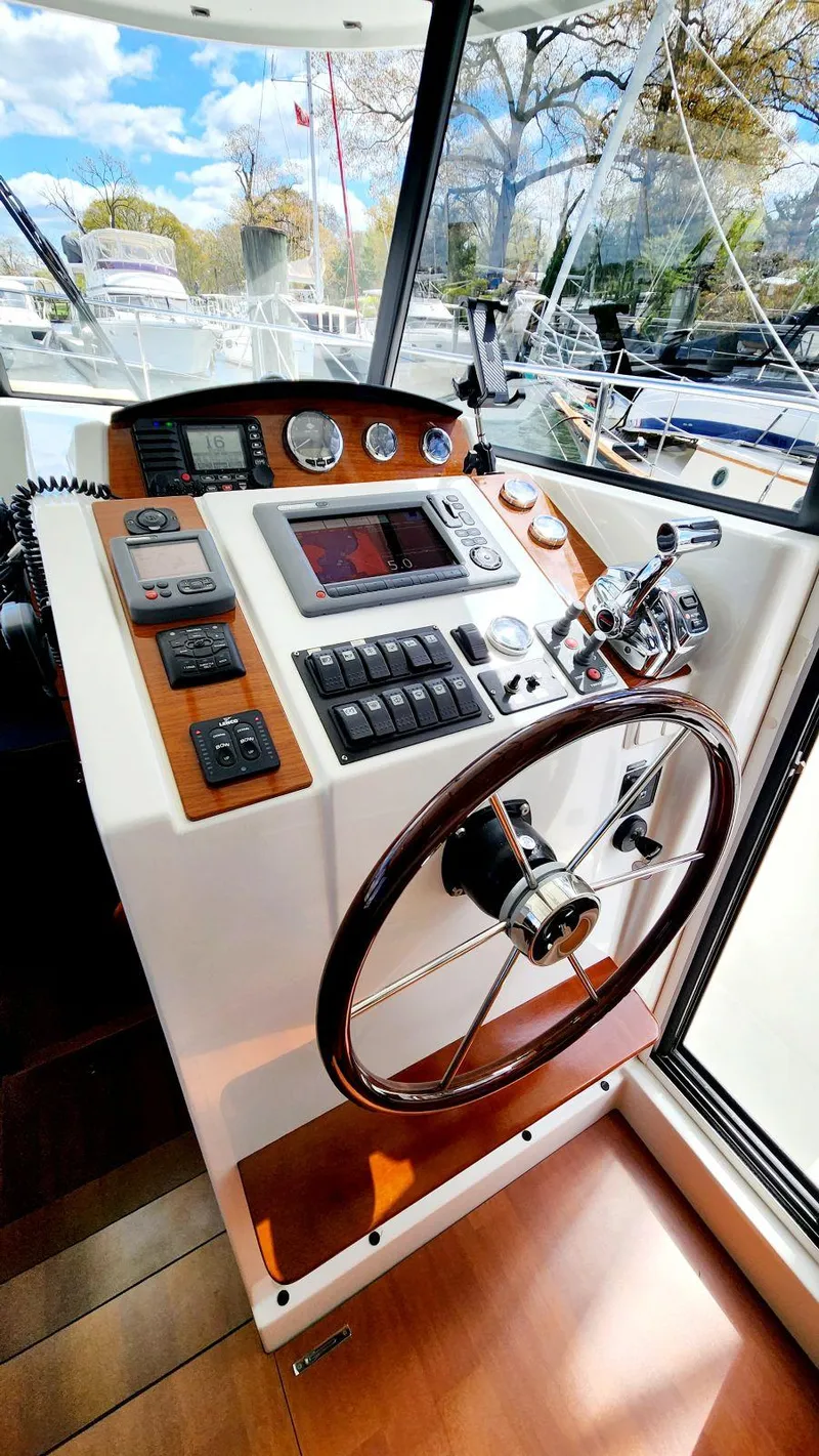 Slide: The Image of Beneteau Swift Trawler 34 2011 - 42
