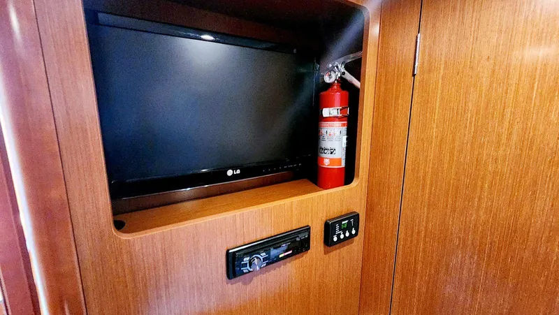 Slide: The Image of Beneteau Swift Trawler 34 2011 - 55