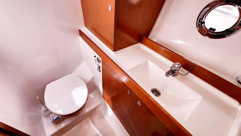 Slide: The Image of Beneteau Swift Trawler 34 2011 - 61