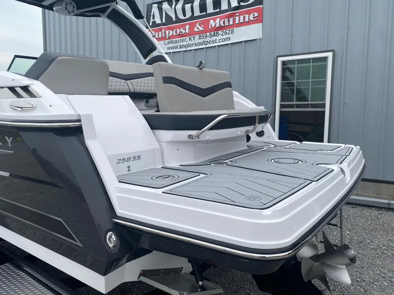 Slide: The Image of 2025 Monterey 258 Super Sport boat at Angler's Outpost & Marine dealership. - 12