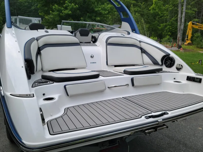 Slide: The Image of 2018 Yamaha Boats 242 Limited S with sleek seating and modern design. - 3