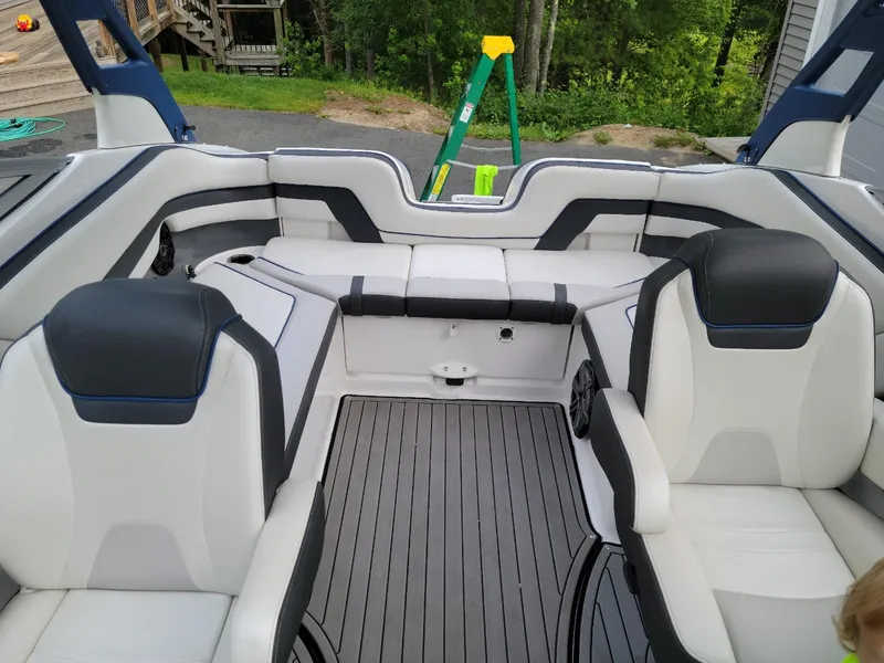 Slide: The Image of 2018 Yamaha Boats 242 Limited S interior with sleek seating and modern design. - 4