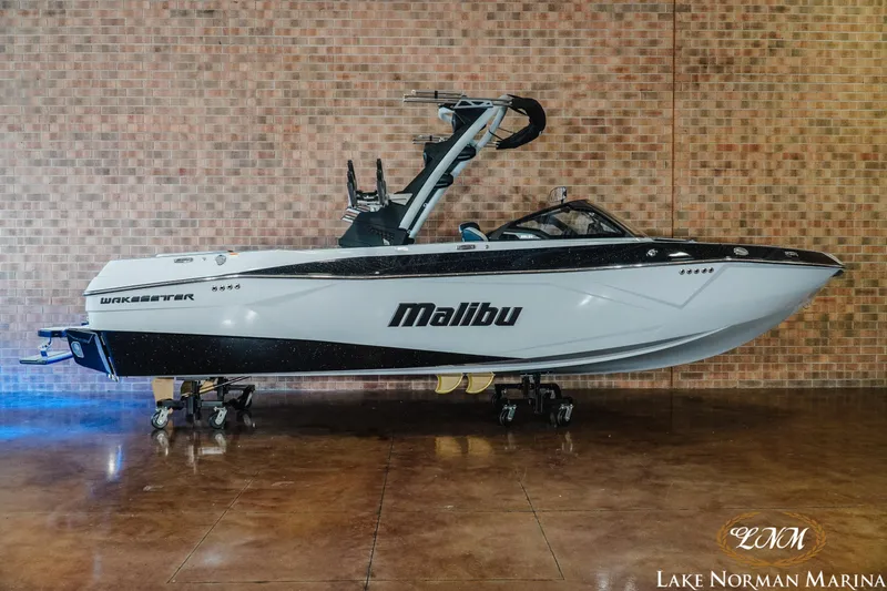 The Image of Malibu Wakesetter 23 LSV 2025 - 1