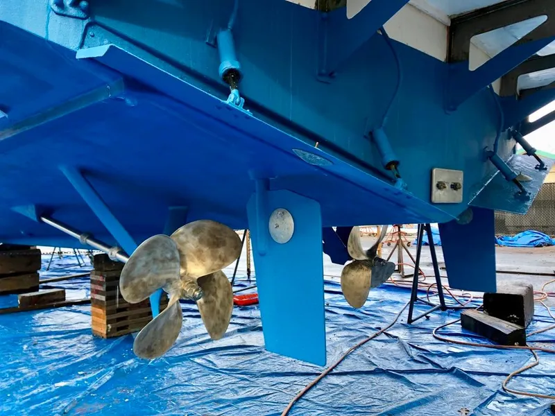 Slide: The Image of McKinna 47 Sedan 1999 - 54