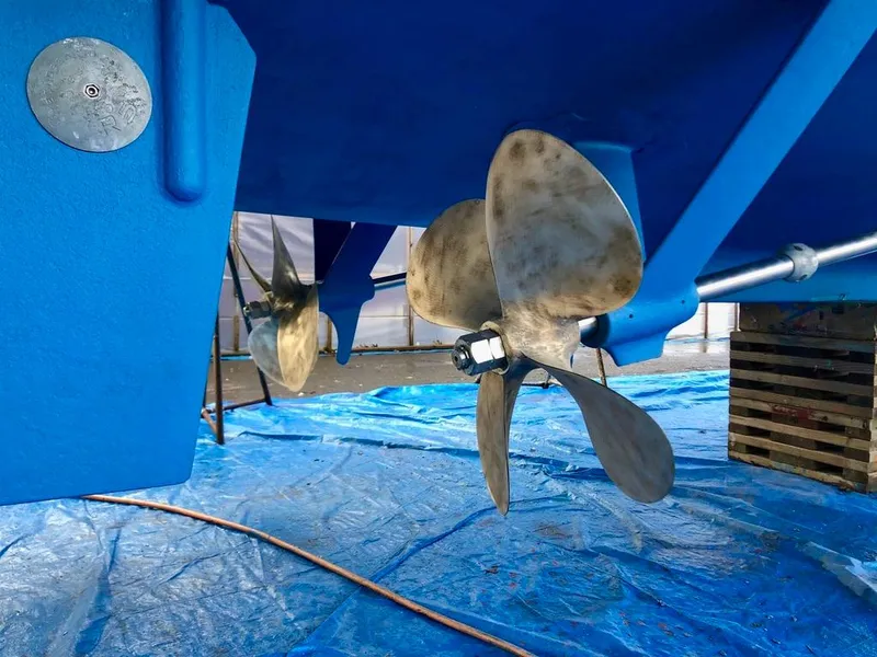 Slide: The Image of McKinna 47 Sedan 1999 - 60