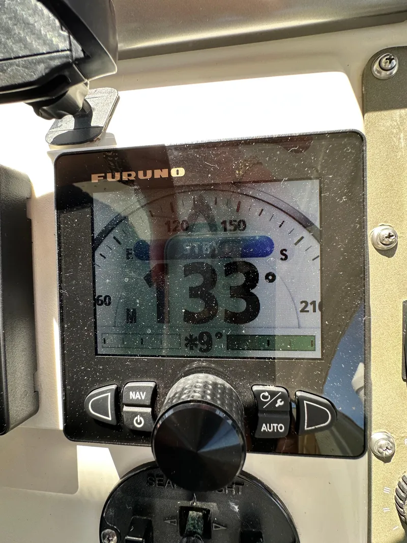 Slide: The Image of Furuno navigation display on 2007 Chris-Craft Roamer 40 boat dashboard. - 21