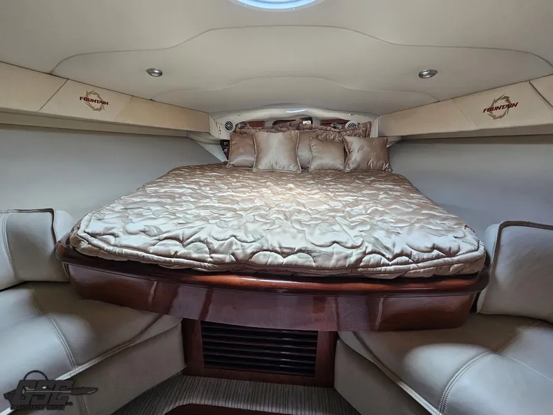 Slide: The Image of Fountain 48 Express Cruiser 2006 - 71