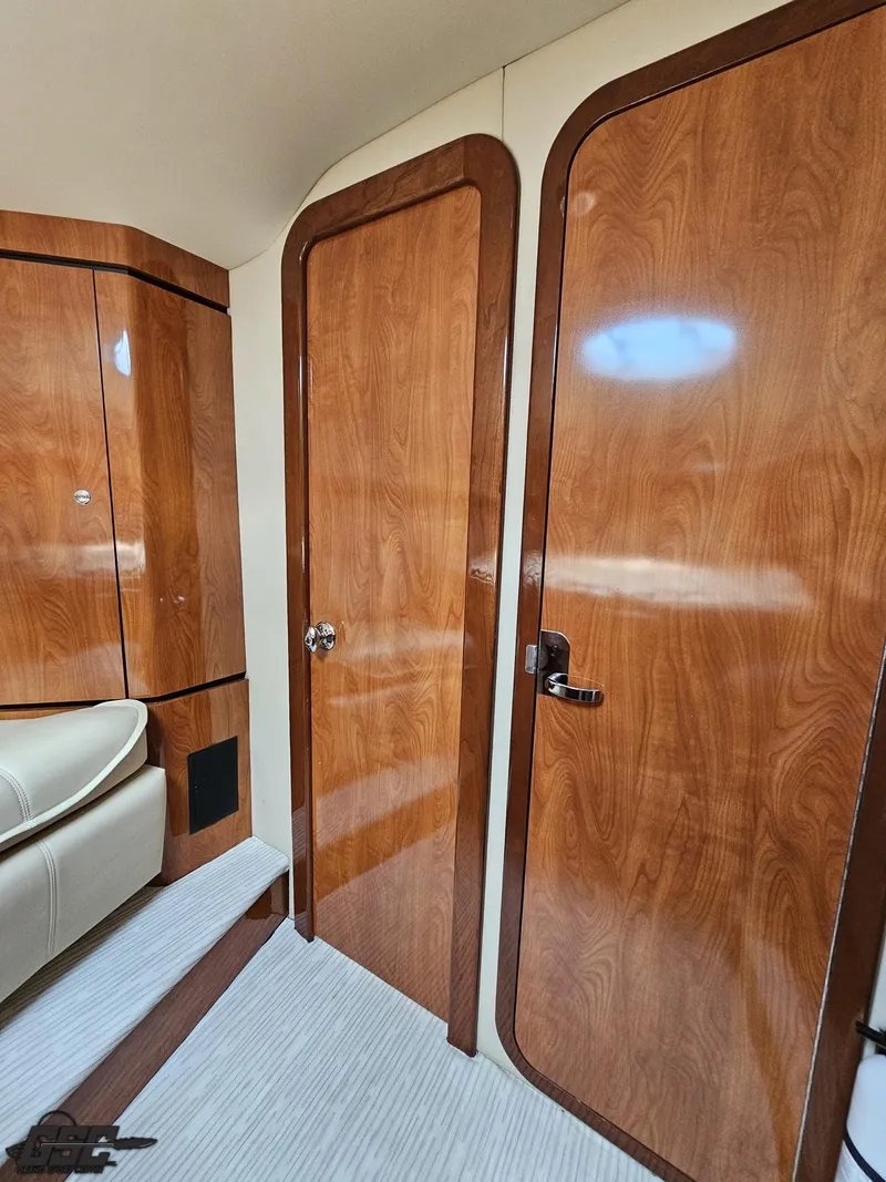 Slide: The Image of Fountain 48 Express Cruiser 2006 - 74