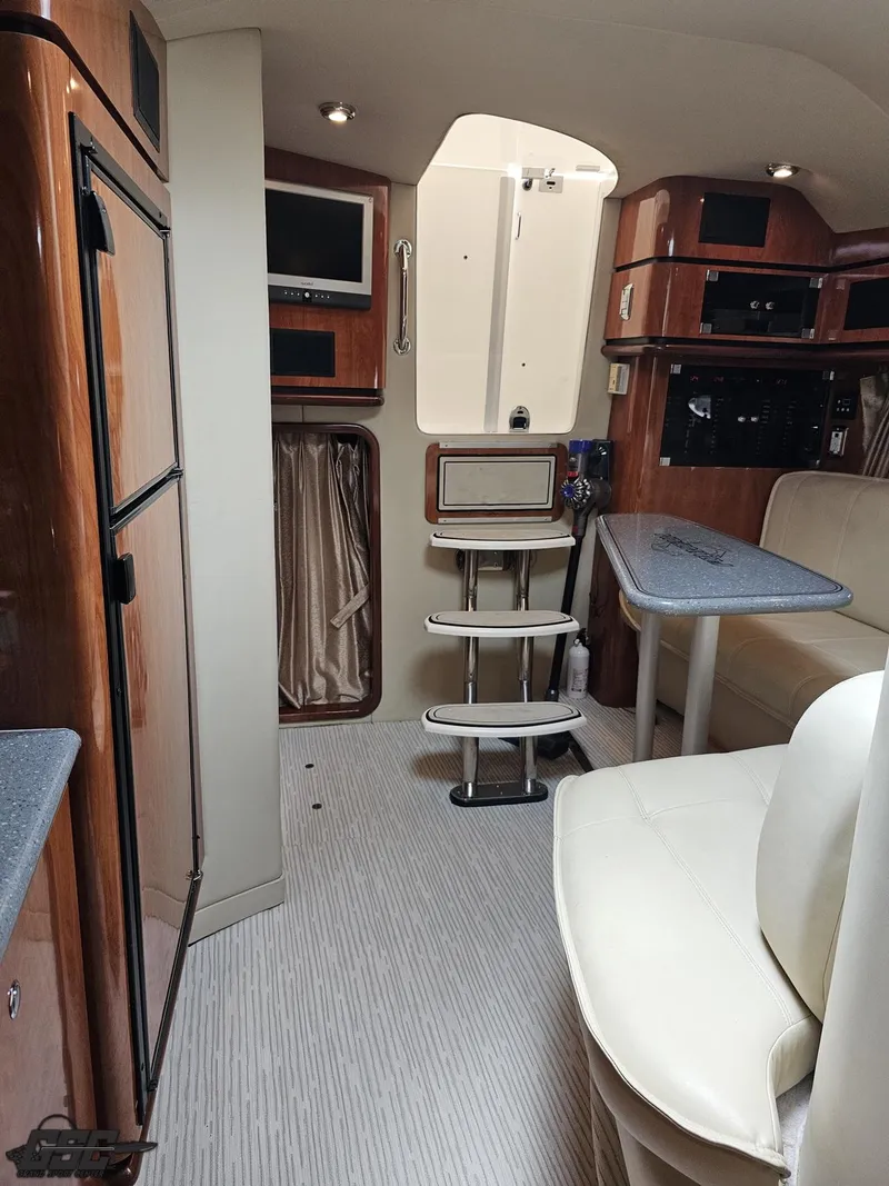 Slide: The Image of Fountain 48 Express Cruiser 2006 - 77