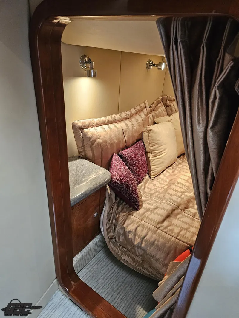 Slide: The Image of Fountain 48 Express Cruiser 2006 - 80