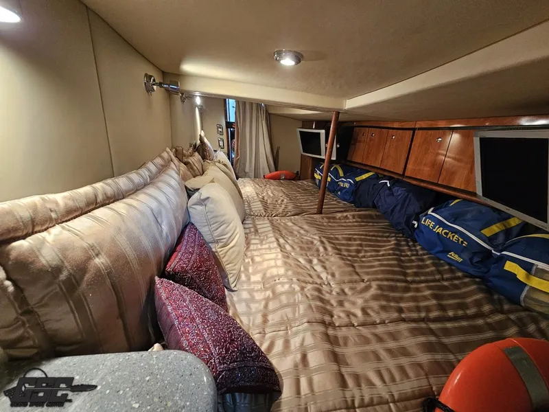 Slide: The Image of Fountain 48 Express Cruiser 2006 - 82