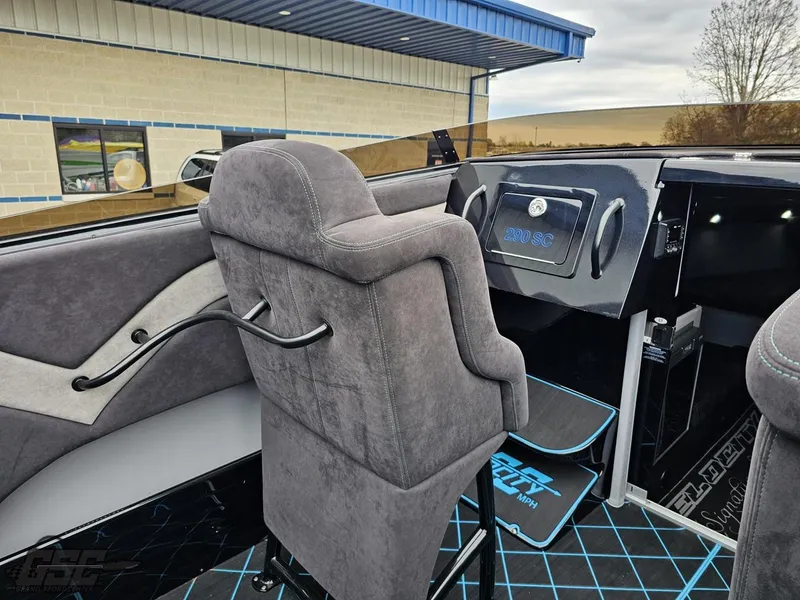 Slide: The Image of Velocity 290SC Signature Series 2022 - 51