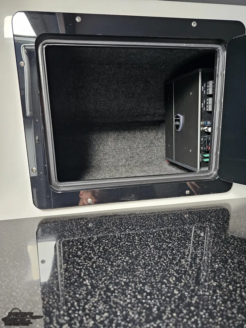 Slide: The Image of Velocity 290SC Signature Series 2022 - 78