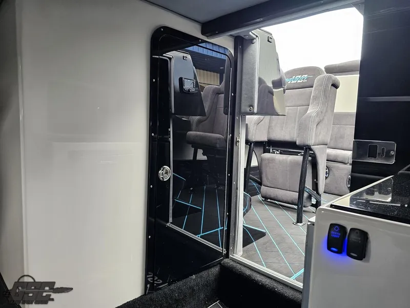 Slide: The Image of Velocity 290SC Signature Series 2022 - 84