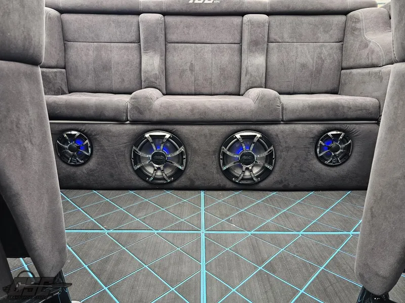 Slide: The Image of Velocity 290SC Signature Series 2022 - 90