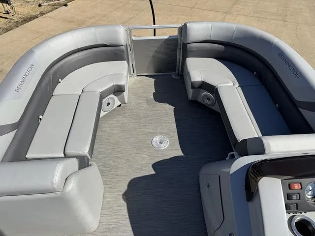 Slide: The Image of Bennington 22 SSRX 2022 - 17