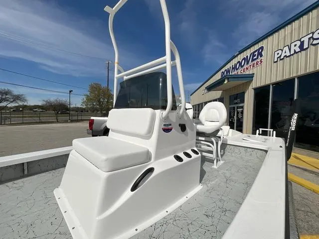 Slide: The Image of Majek 20 Xtreme 2025 - 4