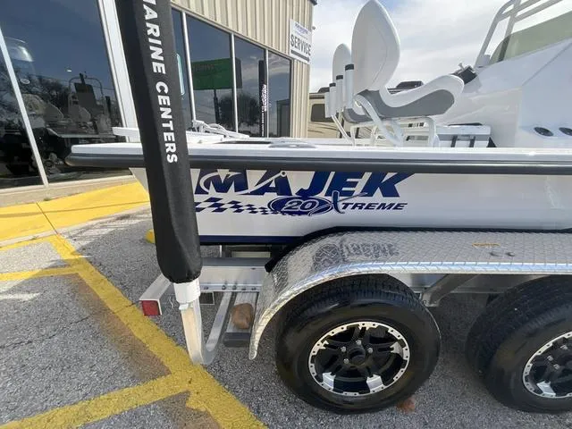 Slide: The Image of Majek 20 Xtreme 2025 - 8