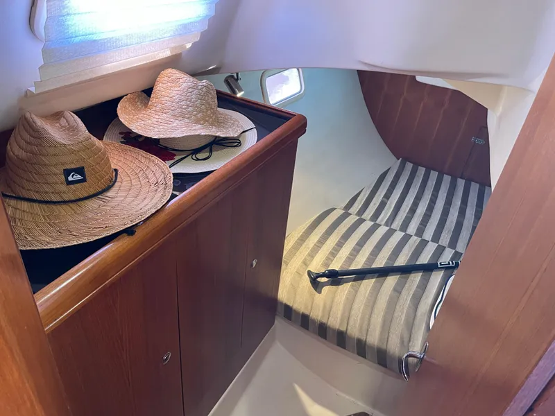 Slide: The Image of Hunter 33 2006 - 13