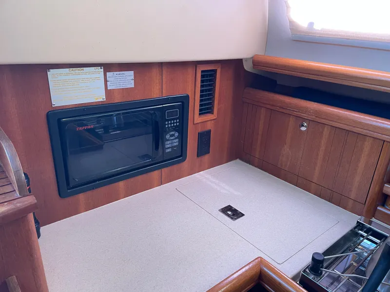 Slide: The Image of Hunter 33 2006 - 23