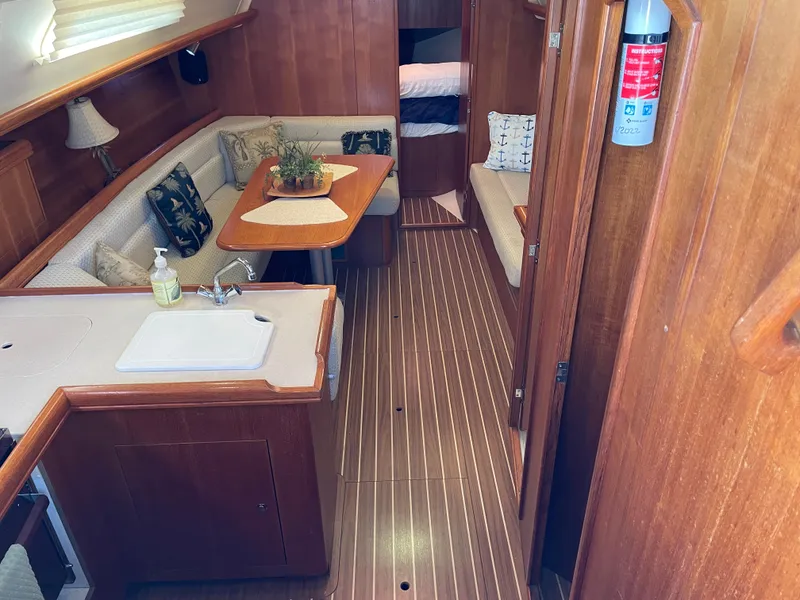 Slide: The Image of Hunter 33 2006 - 24