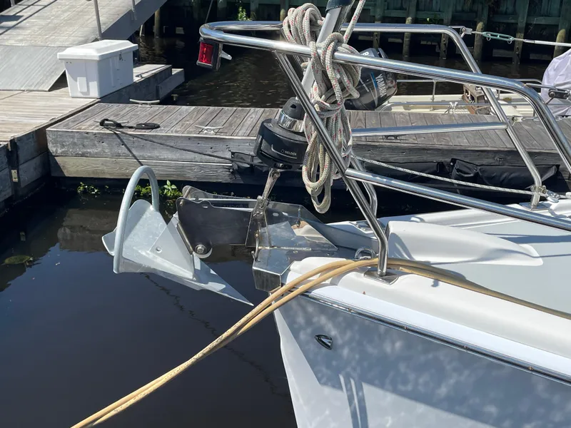 Slide: The Image of Hunter 33 2006 - 4