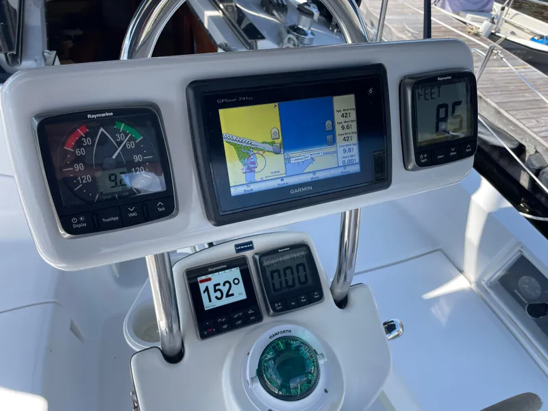 Slide: The Image of Hunter 33 2006 - 7