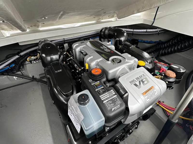 Slide: The Image of Crownline Boats SS Series 270 SS 2025 - 17