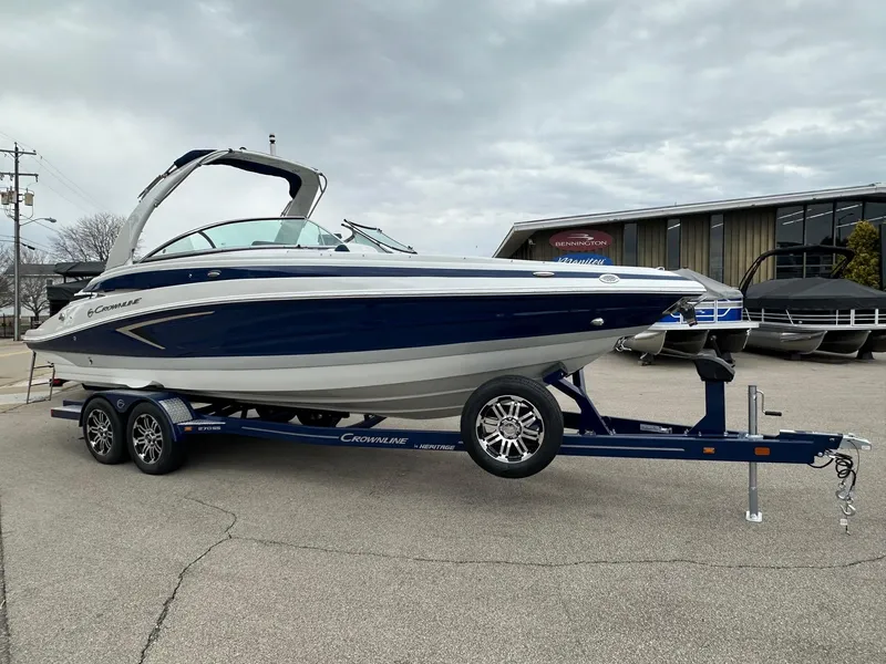 Slide: The Image of Crownline Boats SS Series 270 SS 2025 - 22