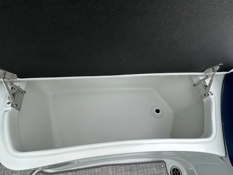 Slide: The Image of Crownline Boats SS Series 270 SS 2025 - 35