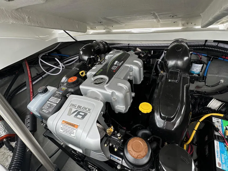 Slide: The Image of Crownline Boats SS Series 270 SS 2025 - 37