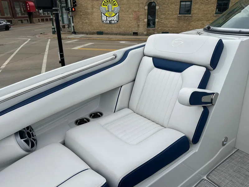 Slide: The Image of Crownline Boats SS Series 270 SS 2025 - 6