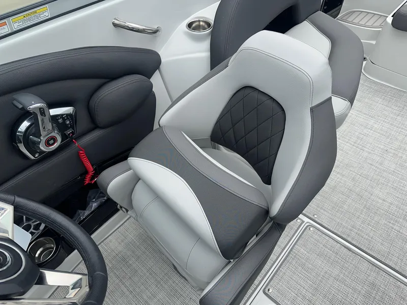 Slide: The Image of Crownline Boats SS Series 290 SS 2025 - 12