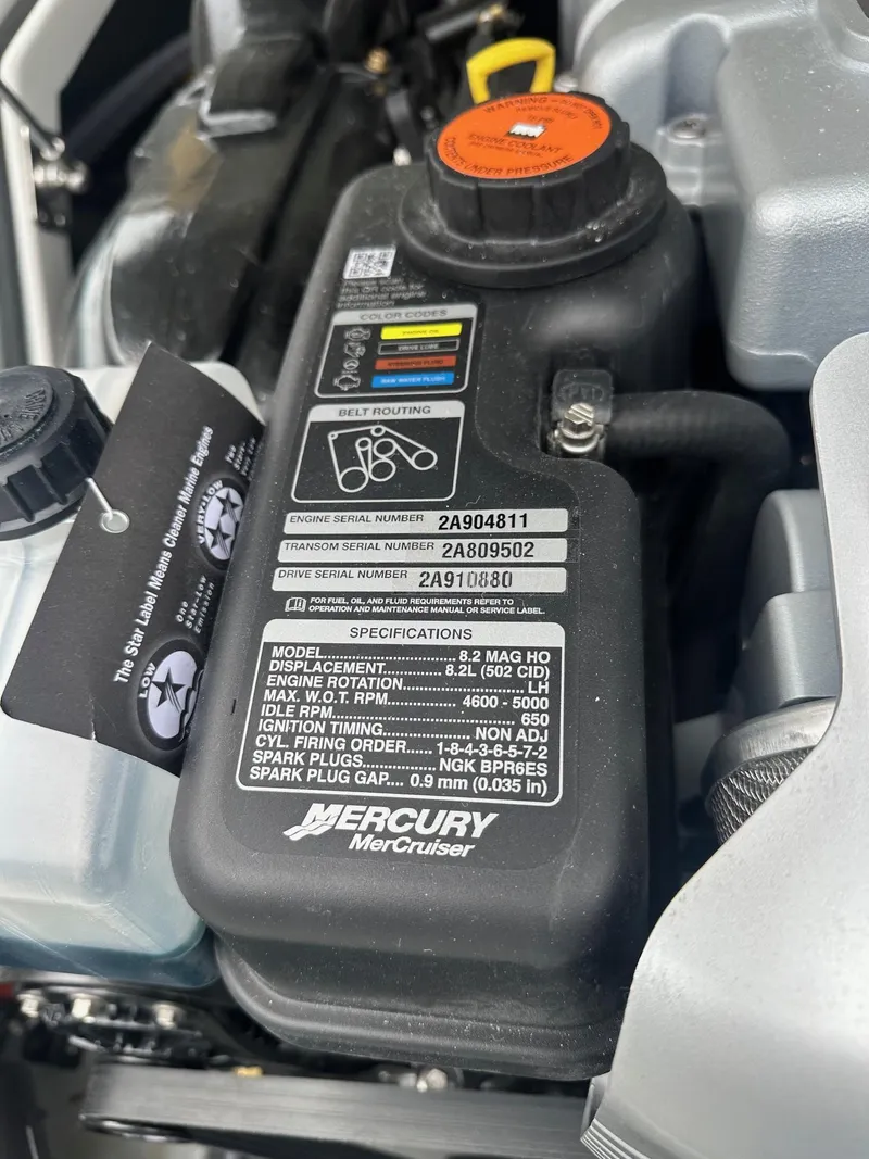 Slide: The Image of Crownline Boats SS Series 290 SS 2025 - 20