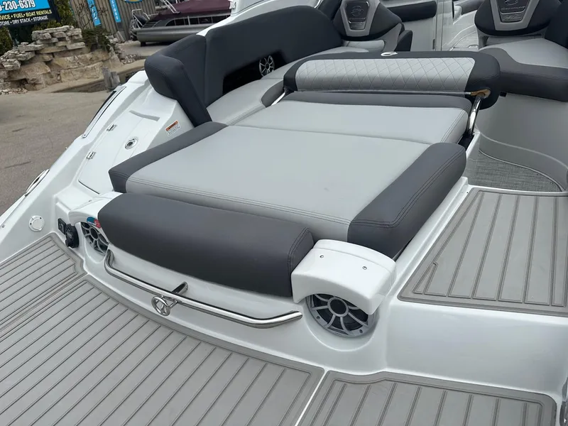 Slide: The Image of Crownline Boats SS Series 290 SS 2025 - 22